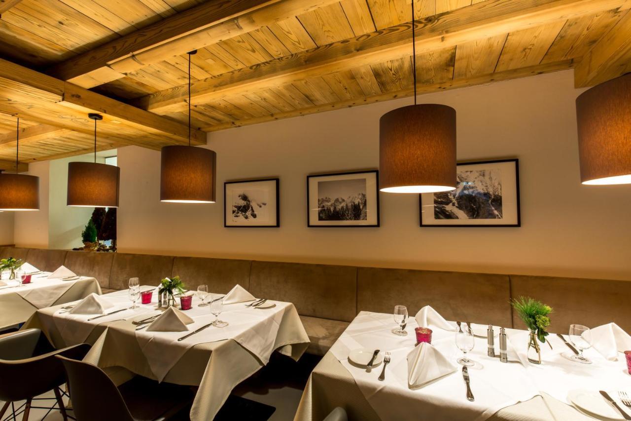 Hotel Wirtshaus Post Sankt Johann in Tirol Bagian luar foto